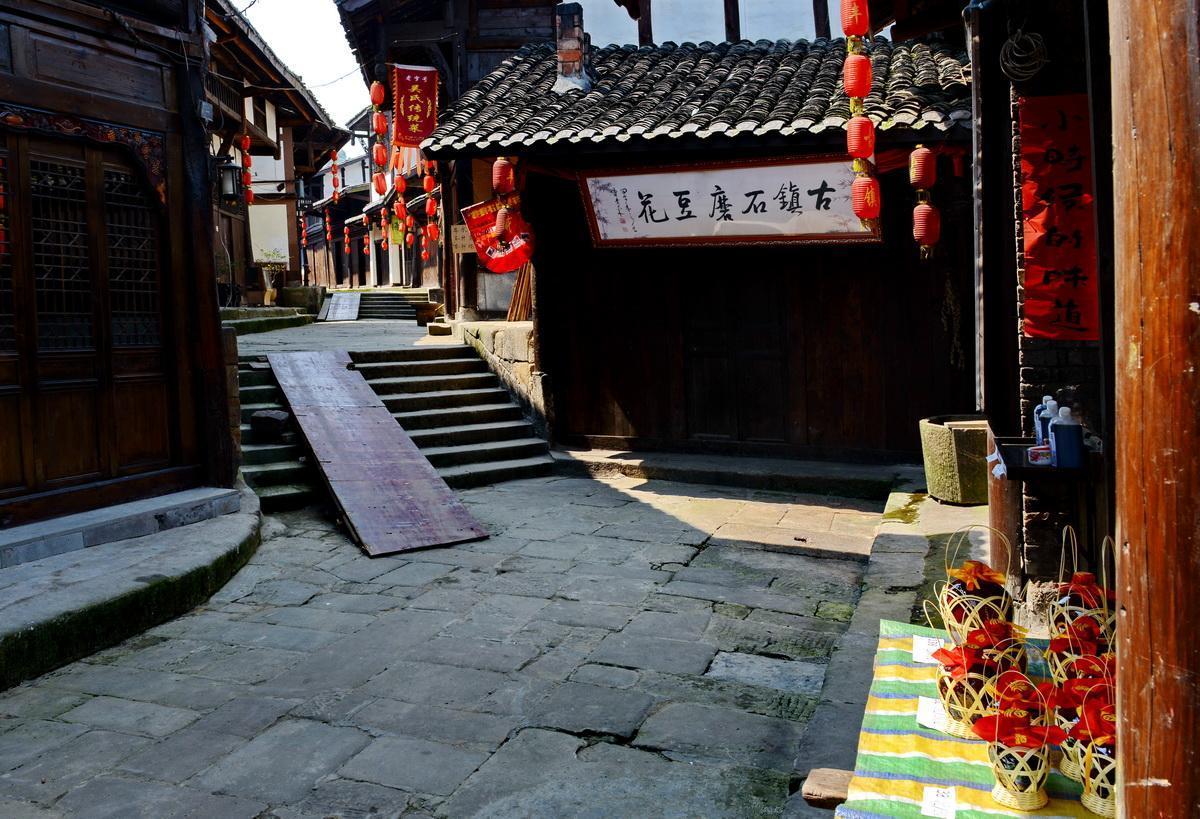 我们应该如何看待哲学
